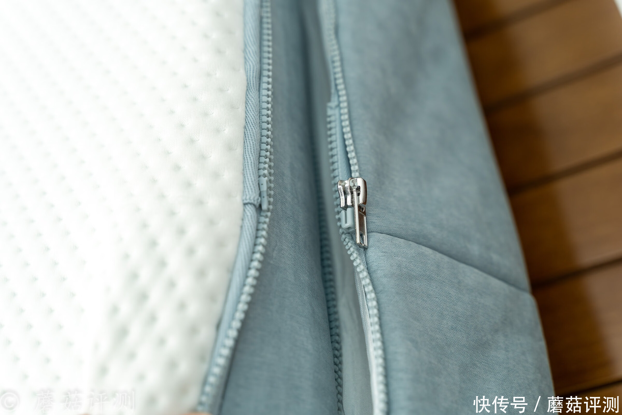 床垫|软硬兼具,好睡舒适、网易云舒零压感软硬两用弹簧床垫 体验评测