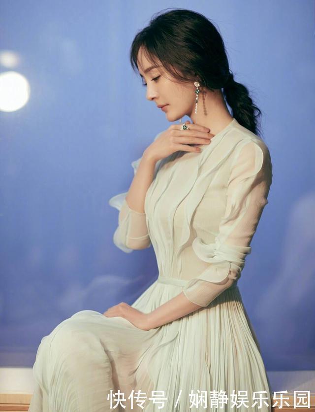 女人40别总披头散发,很显老,试试这4款发型,气质好到让人羡慕