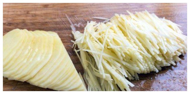 来客人必做的小凉菜，金针菇与它这样搭，滑顺爽口，做法简单易懂