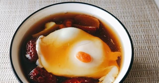 化妆品|红枣和它是搭档，一碗不足5元，每周喝2次，气色越来越好了！