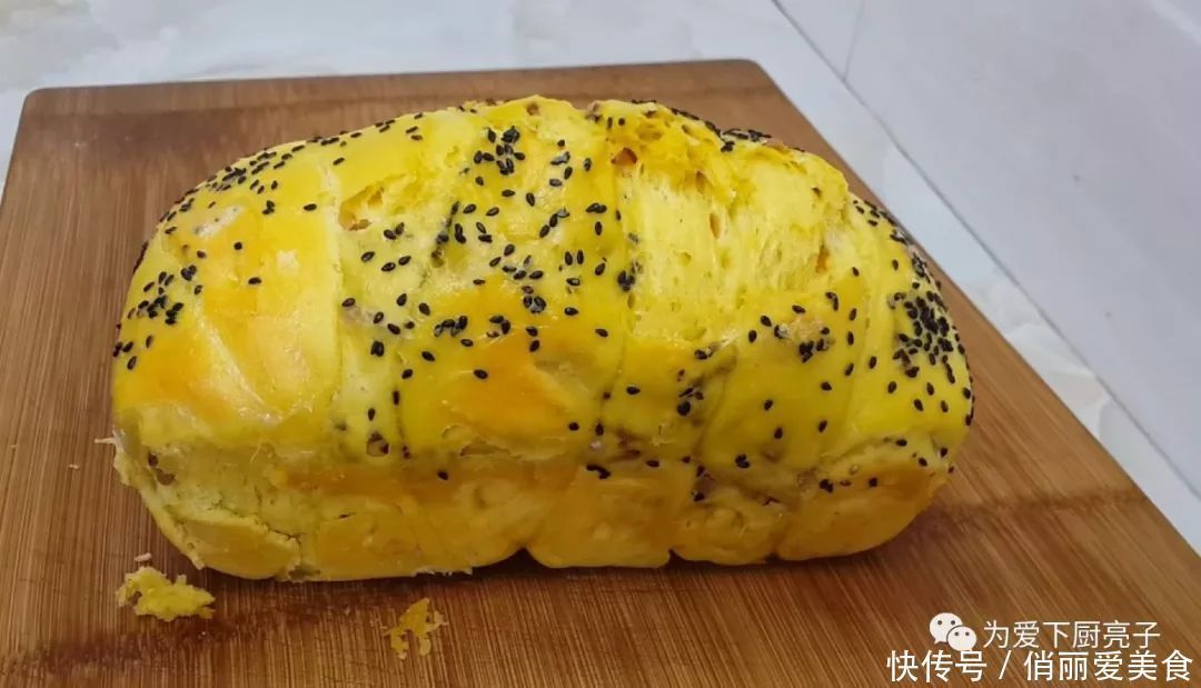 舌头状|面包新吃法,我家隔三差五做着吃,不用烤箱也能做,比蛋糕还好吃
