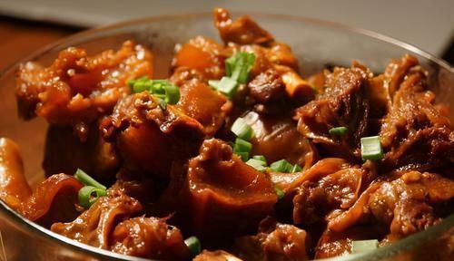 美食|女性到了中年,要坚持吃3种美食,美白护肤,滋润肌肤