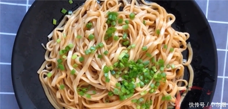 省力|面条这么做,吃一次就会上瘾,浓香四溢,省时又省力,全家吃不腻