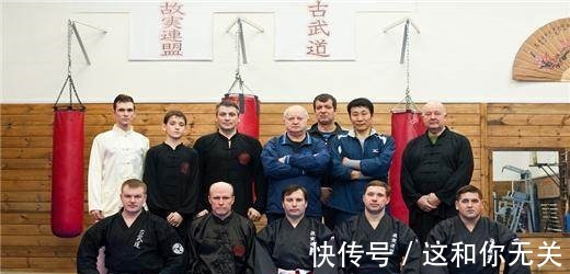 武术$中国刀圣的孙儿,曾是英国形象大使,现是法国武术顾问!