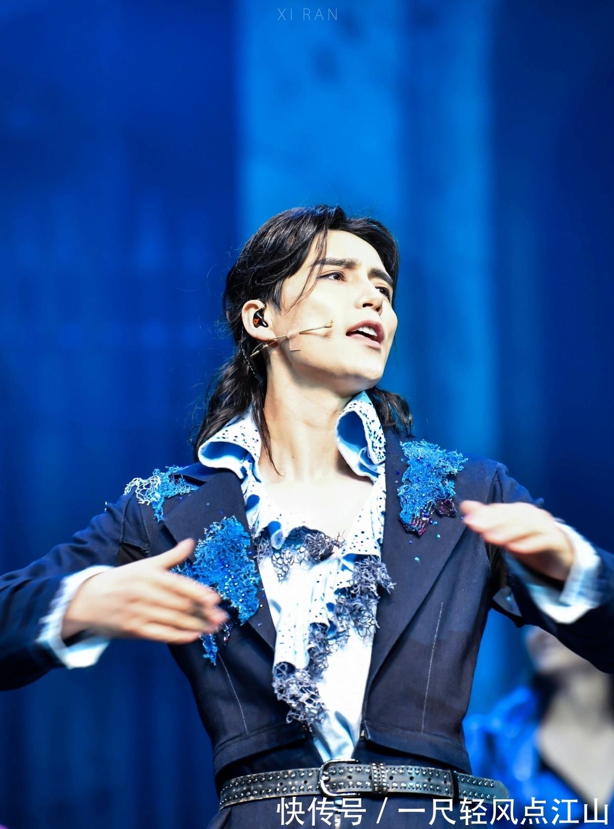 古典$他就像一幅古典的油画一样,真好看!