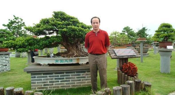 罗京病逝11年,职业生涯最难稿件曝光,李瑞英播报声音都在颤抖