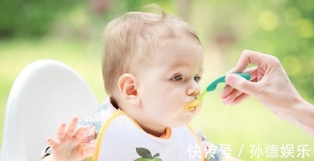 温度计|孩子误吞水银,婆婆不慌不忙,不料她下一个行为,连医生都称赞