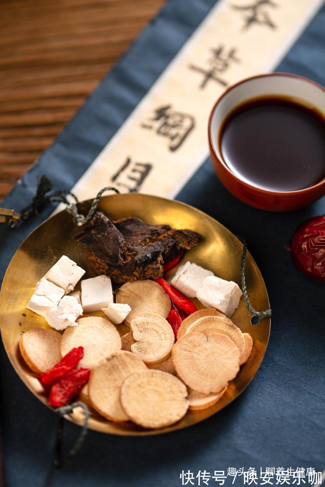 黑芝麻|一个治痔疮的特效方!仅3味药,清热利湿、润肠止血,不再受折磨