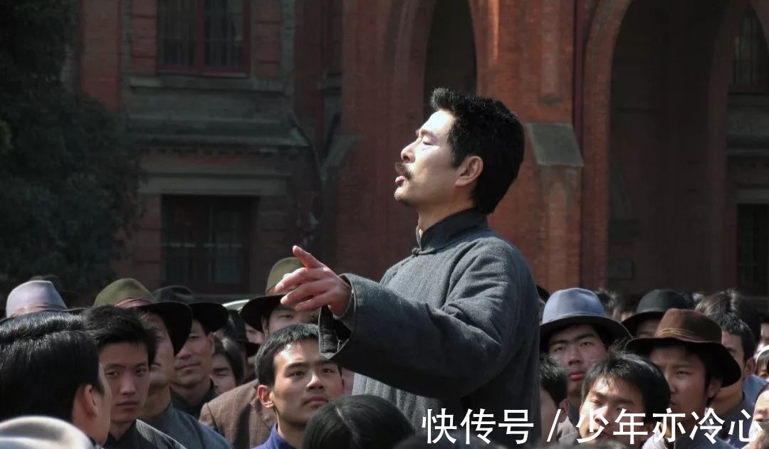 妻子#郭沫若骂鲁迅四个字,鲁迅多加一个字回骂,简直就是郭沫若的一生!