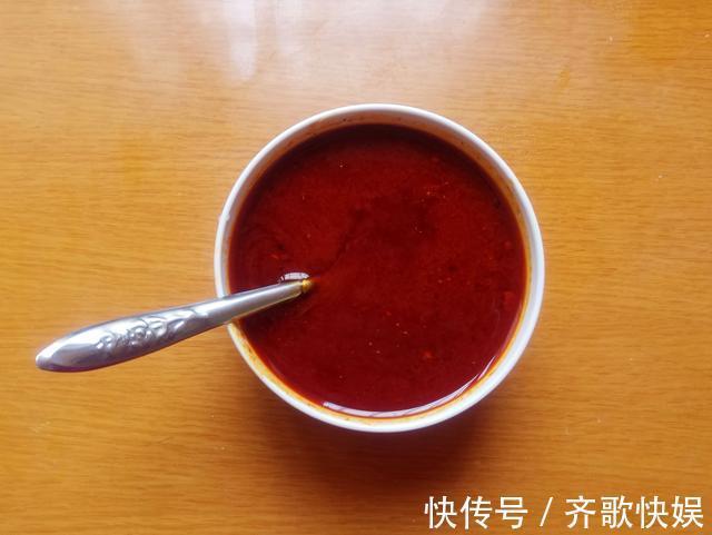 奶奶做的酱香饼，好吃有诀窍，掌握好4点，酥软多层，凉了也好吃