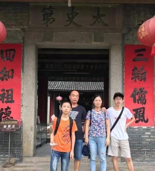 19岁农村少年捧得“脑王”奖杯,天才的背后,家长的做法真是牛