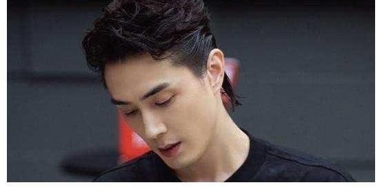 是真是假?陈小春社交网分享行程,疑似致《哥哥》成团名单泄露