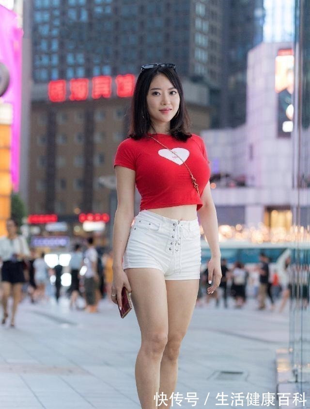 穿搭 打底裤无论单穿或者内搭,彰显时髦感,更显清纯动人!