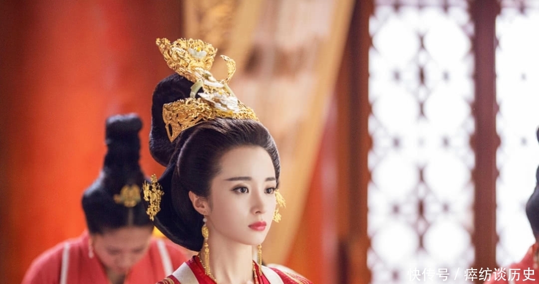 史上最传奇的国丈，本人是超级帅哥，三个女儿分别是三个朝代皇后