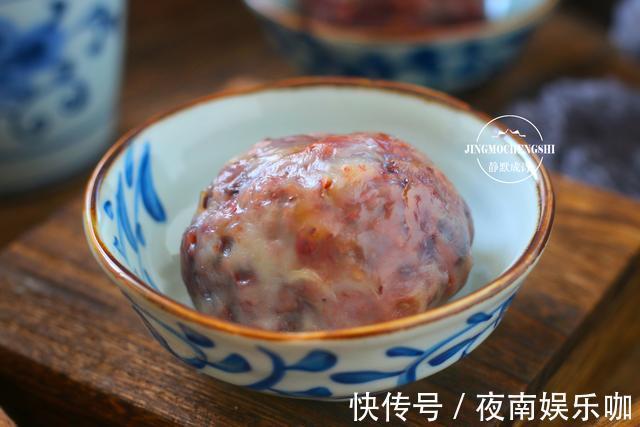 香甜|东北粘豆包的懒人做法,晶莹剔透,软糯香甜,刚出锅就吃了仨