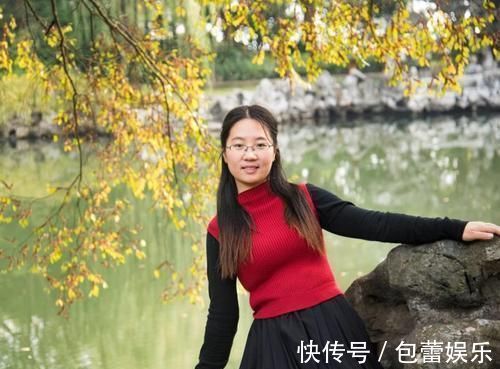 书法作品@兰亭书法大奖唯一女书法家:人比作品更漂亮,狂草不输刘洪彪