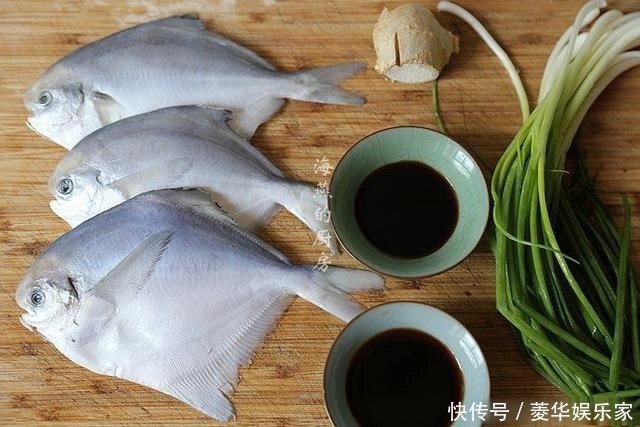 这是银鲳鱼最嫩的吃法,加了它香味翻倍,关键做法炒简单