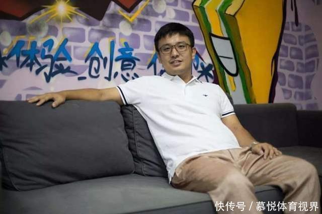 饿了么|在宿舍玩游戏肚子饿，打电话叫不到外卖，突发灵感去创业赚到55亿