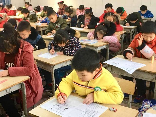 10岁男孩跳楼身亡家长记住!这种情况,千万不要再批评孩子