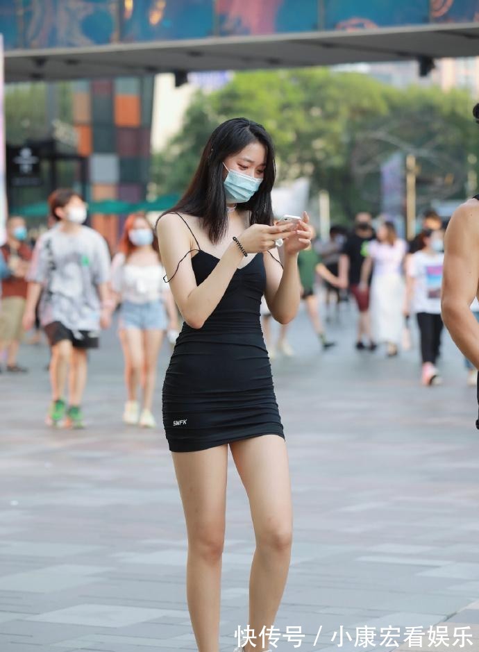 荷叶|潇洒自在的连衣裙穿搭更加随意自在,舒适透气修饰腿型,简约高级