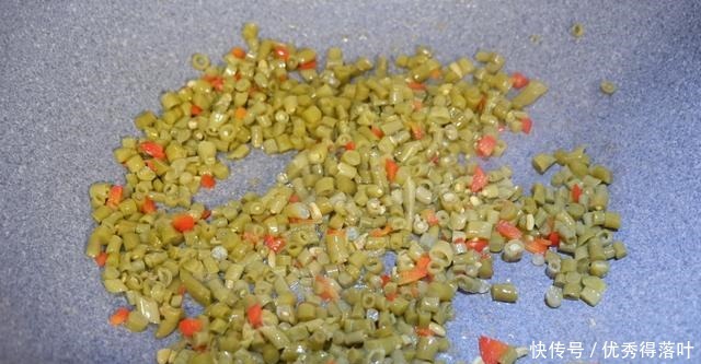 冬天,鸡蛋和它是绝配,简单炒一炒,美味下饭,老人小孩都爱吃