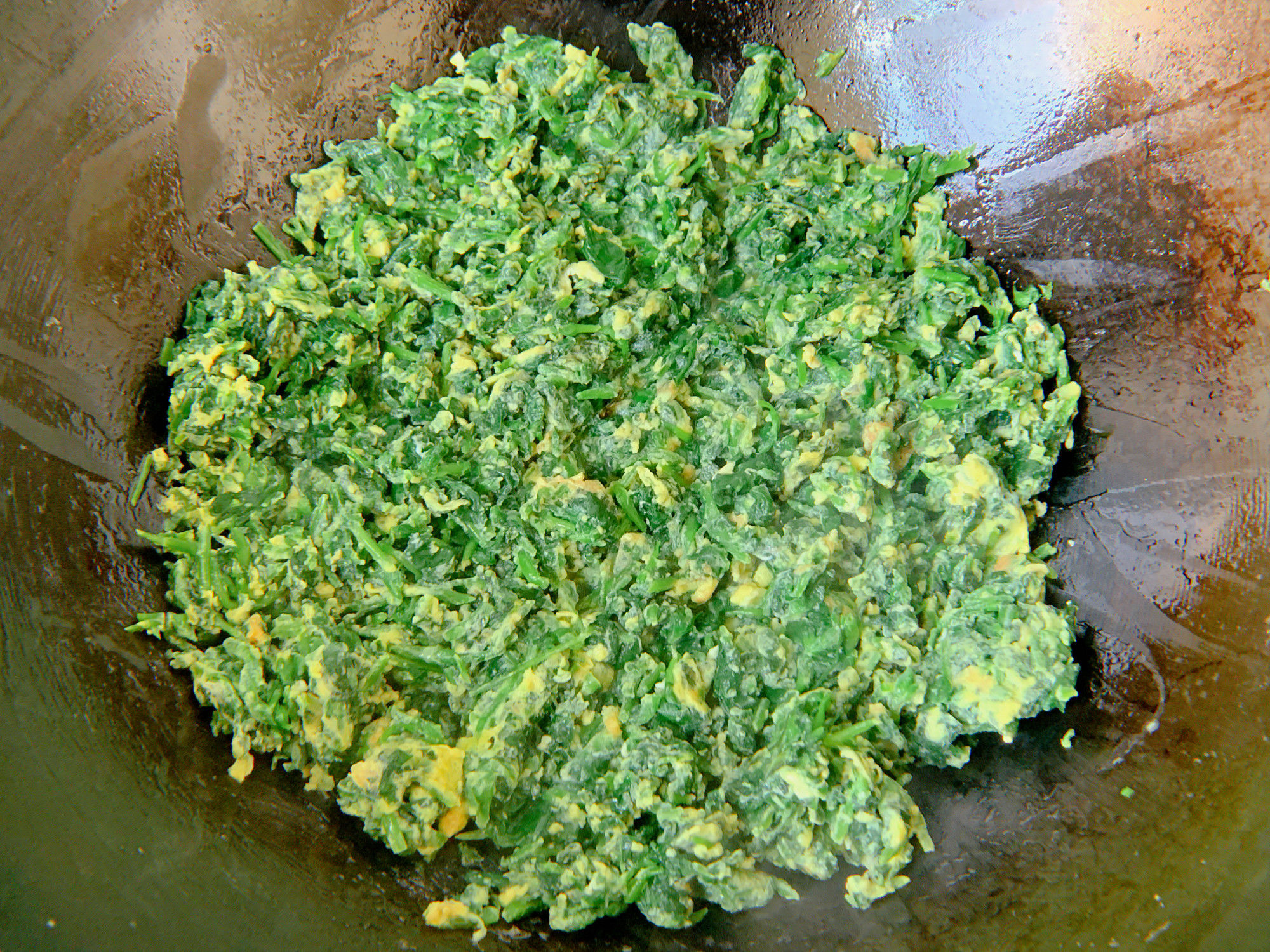 农村地里常见的一种野菜，新鲜翠绿，和鸡蛋炒一炒，营养又美味！