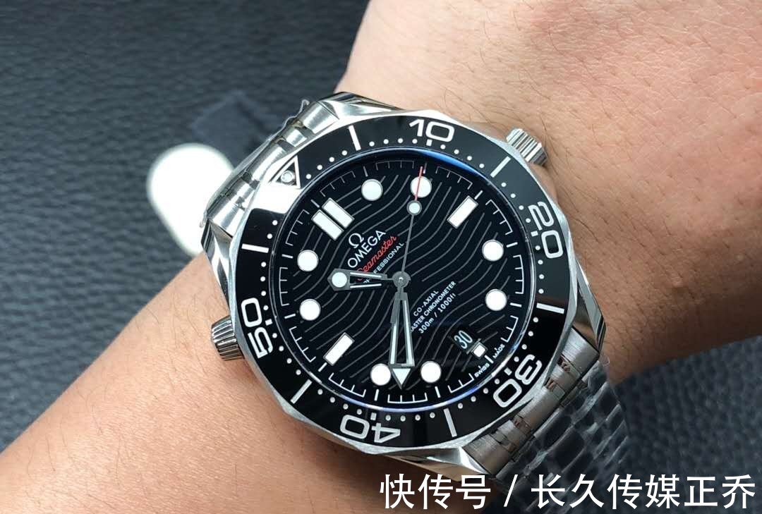 欧米茄|欧米茄海马150和海马300,谁更适合40岁男士