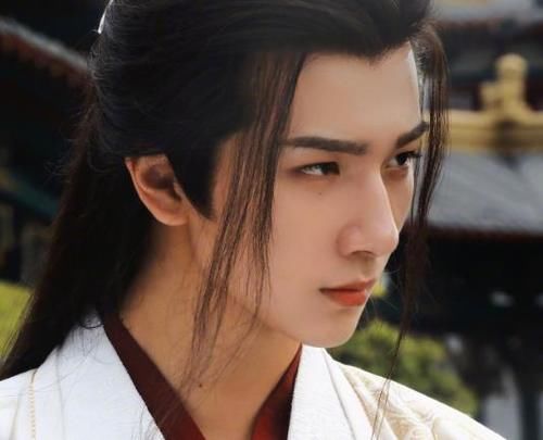 天官赐福|《天官赐福》开拍在即，李宏毅也成高人气人选？年龄身高是优势