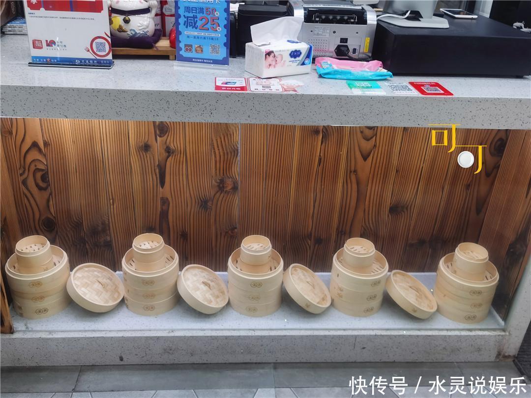 菜花|加班后一个人的晚餐,点了三样菜花了29元,感觉吃得特别舒服