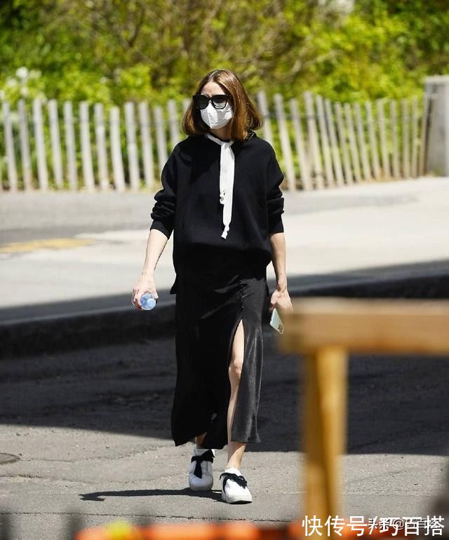 更上一层楼|小姐姐们注意了！秋天不穿开叉裙，真的会白白浪费一个好季节