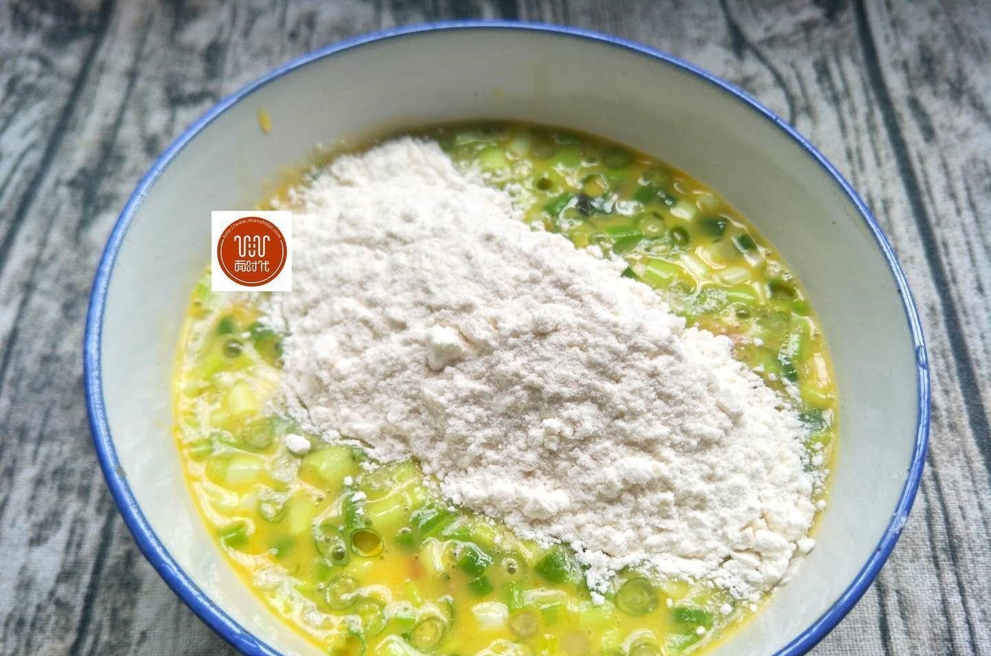 1把豆角，4个鸡蛋，筷子一搅，几分钟解决全家人早餐，柔软劲道