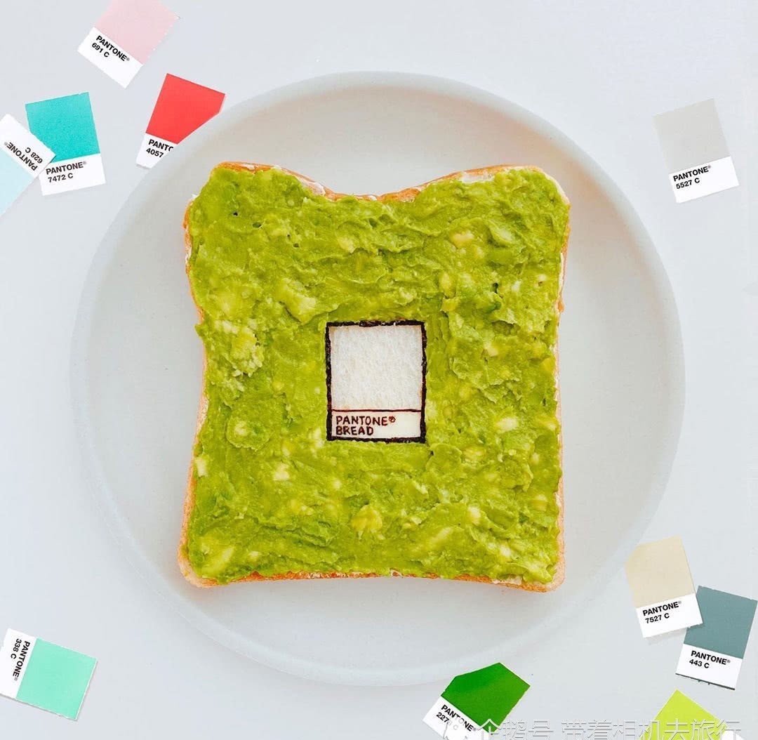 这位|把面包片做出“新高度”:这位艺术家的早餐太有创意
