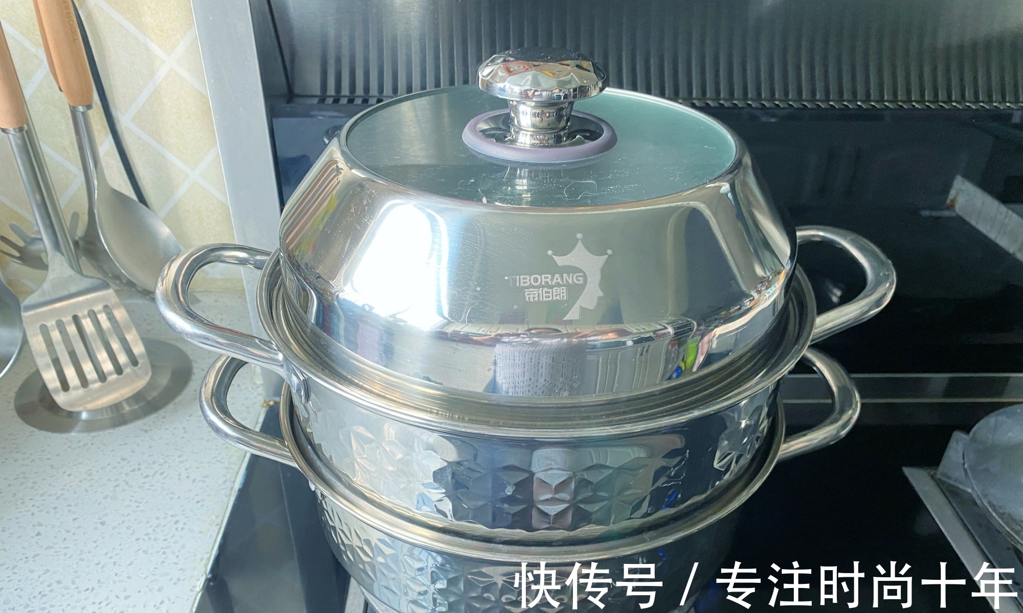 入味|蒜蓉粉丝蒸虾,粉丝不要焯水记住1招,虾肉鲜嫩粉丝入味又好
