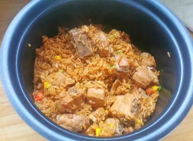 排骨|学会懒人焖饭太方便，饭菜一锅出，省时省事，零厨艺也能轻松搞定