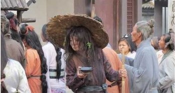 真相$此人是明朝大富翁,放着十几个老婆不管去做乞丐 死前才说出真相!