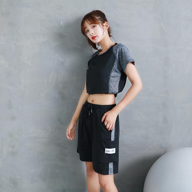 蜜桃臀|时髦休闲的运动套装舒适又帅酷,运动和美一个都不能少