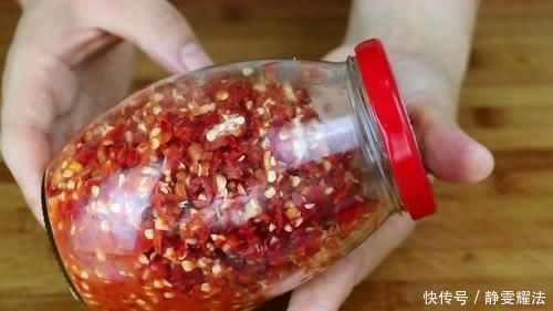 20年川菜大厨教我秘制剁椒,做法简单,再也不用出去买了