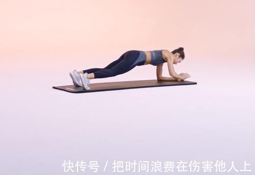 有着90-58-90比例的她,凭借这肌肉身材,收获千万粉丝