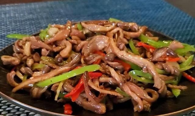 暖胃|立冬后,不管有钱没钱,这肉要常吃,健脾暖胃还补钙,炒着吃最香