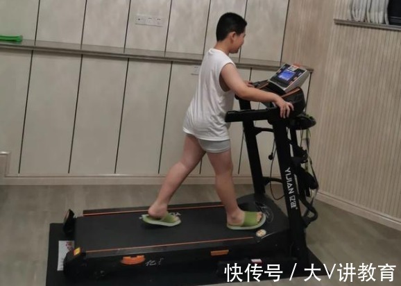 猛料|双减后的周末,老师突然要求家长上传生活照,有人爆出了“猛料”