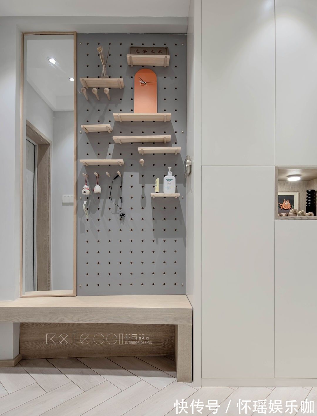 卧室床|舍弃客厅,不买餐桌,卧室床悬空,他家86㎡堪称小户型装修的榜样