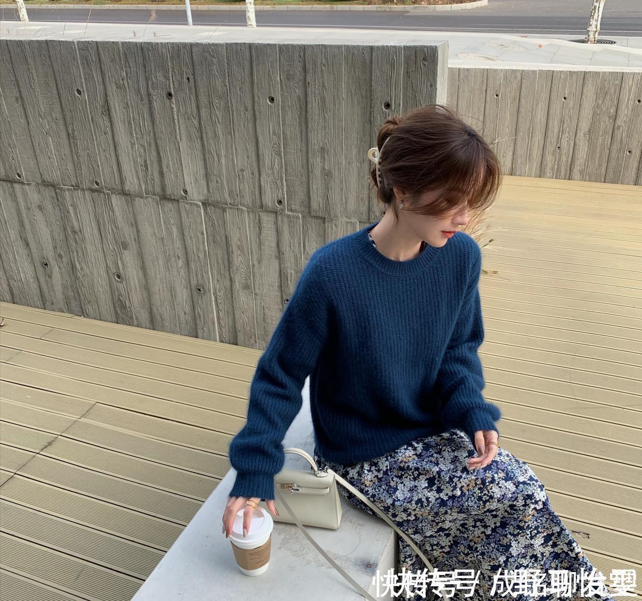 毛衣|简单又好看才叫高级,三种时尚单品轻松搭出时髦感,减龄又显气质