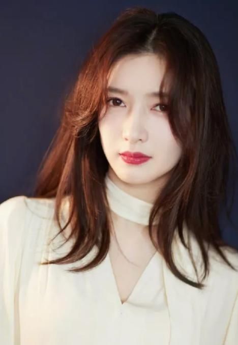 女团宫斗修罗场,参不透她搞发型的心机,尔等终究是洗脚婢