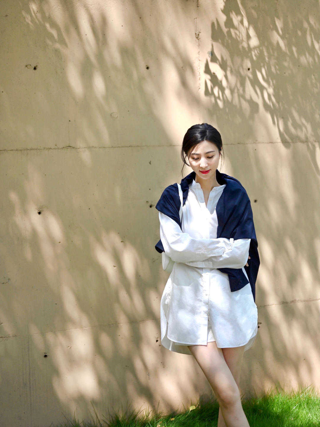 气质感|夏季基础款也能穿出高级感，衬衫配半身裙简单时髦，还能提升气质