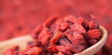 中医|人们常用枸杞泡水喝，但上百年来却毫无效果，原来第一步便做错了