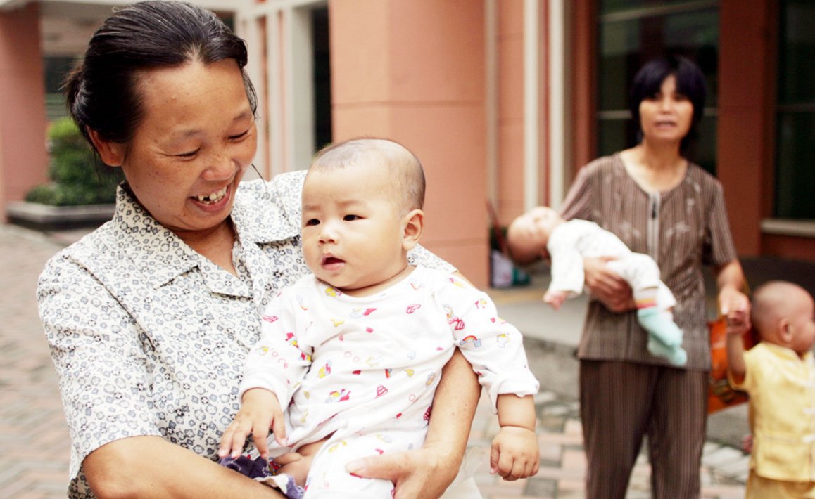 老人|隔代带出来的孩子差？爷爷奶奶若这样带娃，父母就偷着乐吧