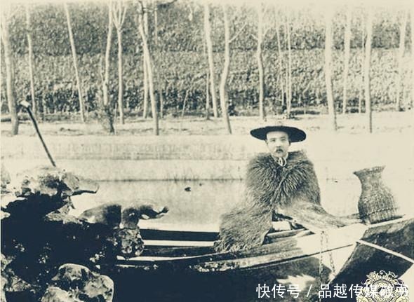 身穿|一组袁世凯罕见老照片:图三身穿盔甲手拿宝剑,图九是称帝前祭天