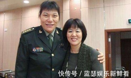 王治郅|她是中国女篮第一人，是姚明王治郅的“前辈”，如今52岁双腿变形