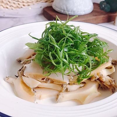 超级爽口下饭的#精致一人食#葱油鲍鱼片，上桌秒光