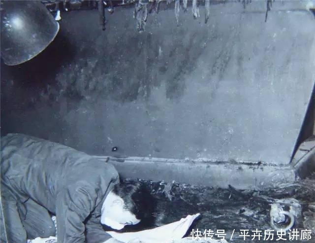 万历|老照片再现定陵发掘:图6提取皇冠,图9万历皇帝的遗骸姿势很怪异